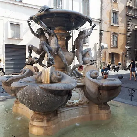 Portico D'ottavia Apartamento *