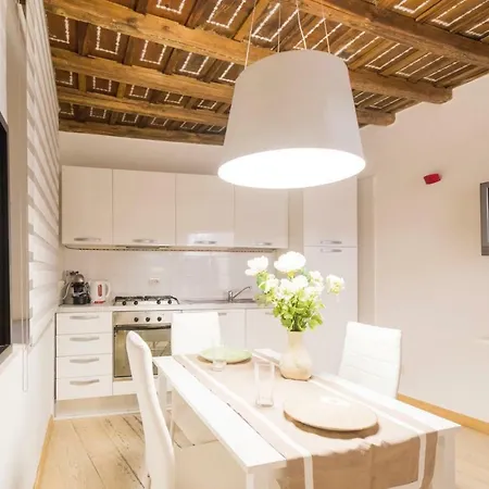 Apartment Portico D'ottavia
